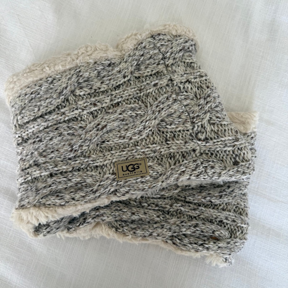 UGG Australia Gray Cable Knit Infinity‎ Scarf Sherpa Fleece Lined Snood Wrap